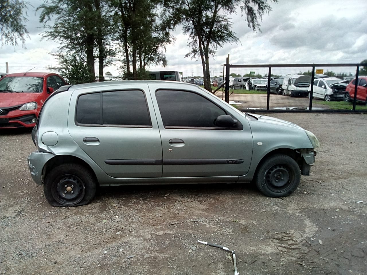 Renault Clio 2 grise